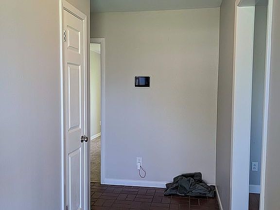 2nd image of 1462 Fairmont Ave