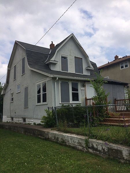 1st image of 3638 Emerson Ave N