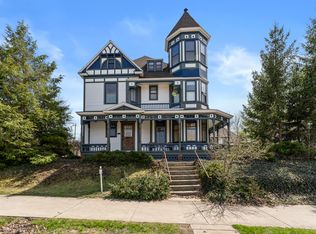 706 E Ludington Ave, Ludington, MI 49431