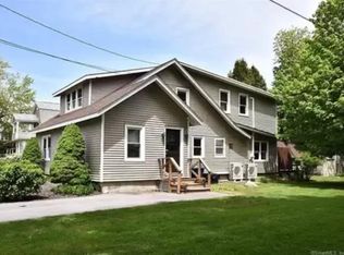 41 New Shore Rd, Waterford, CT 06385