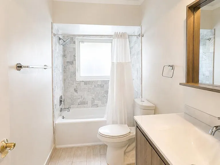 1111 SW Pepperridge Ter — Photo 24