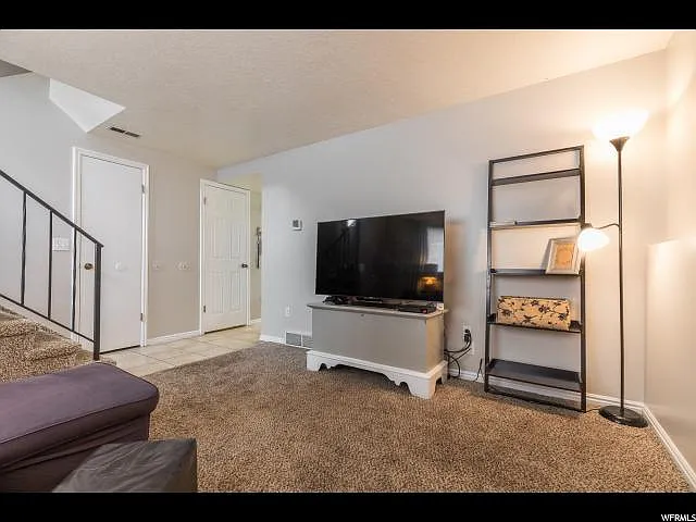 111 E Center St — Photo 8