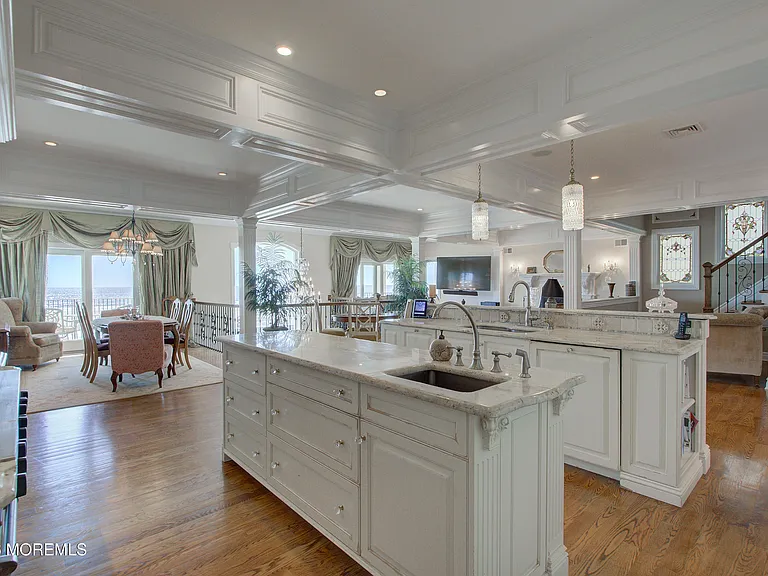1007 Ocean Ave — Photo 25