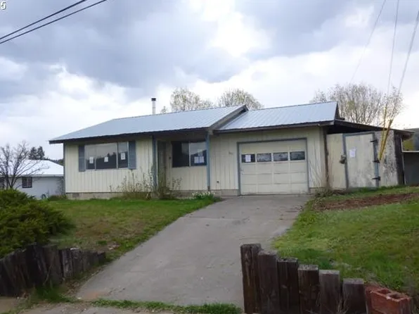 810 N 8th Ave, Elgin, OR 97827