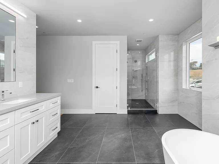 2661 Carol Dr — Photo 9