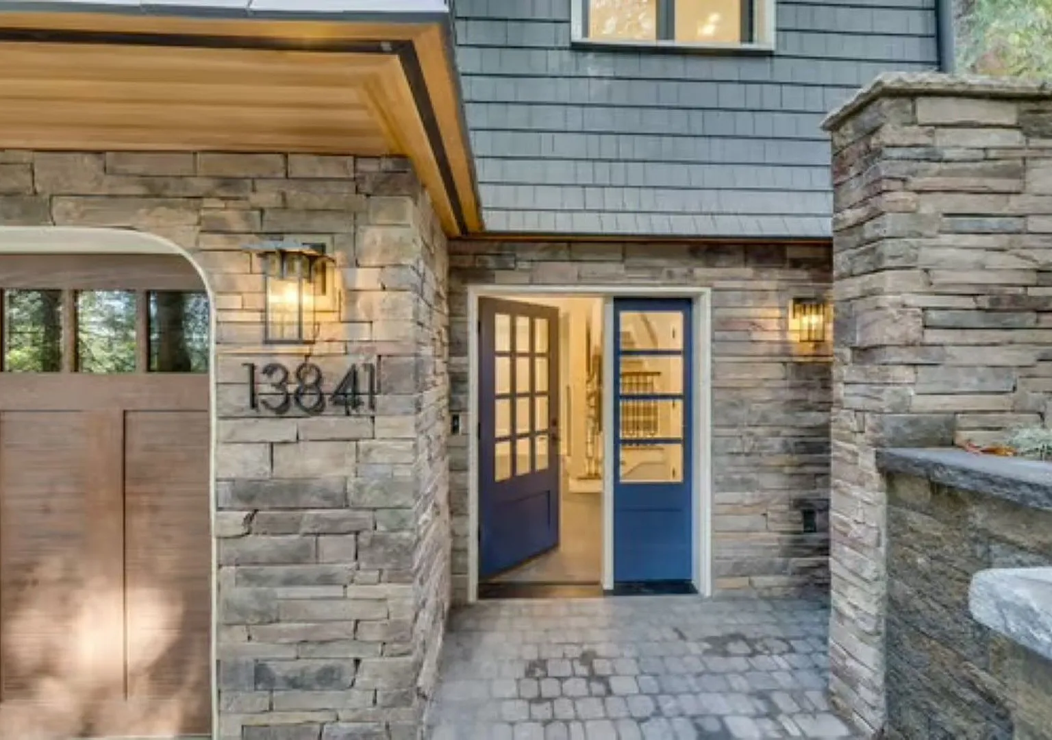 3Bd/3.5Ba Kirkland Home — Photo 3
