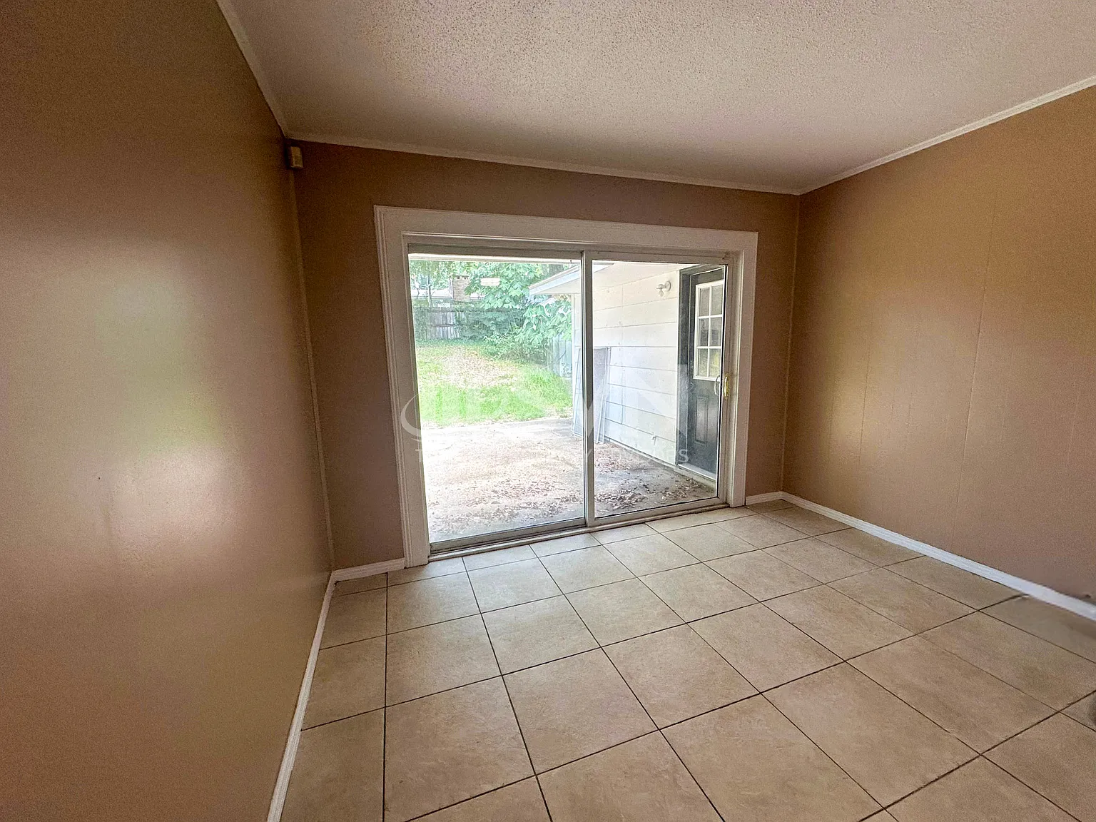 313 Vanderbilt Dr - 313 Vanderbilt Dr — Photo 3
