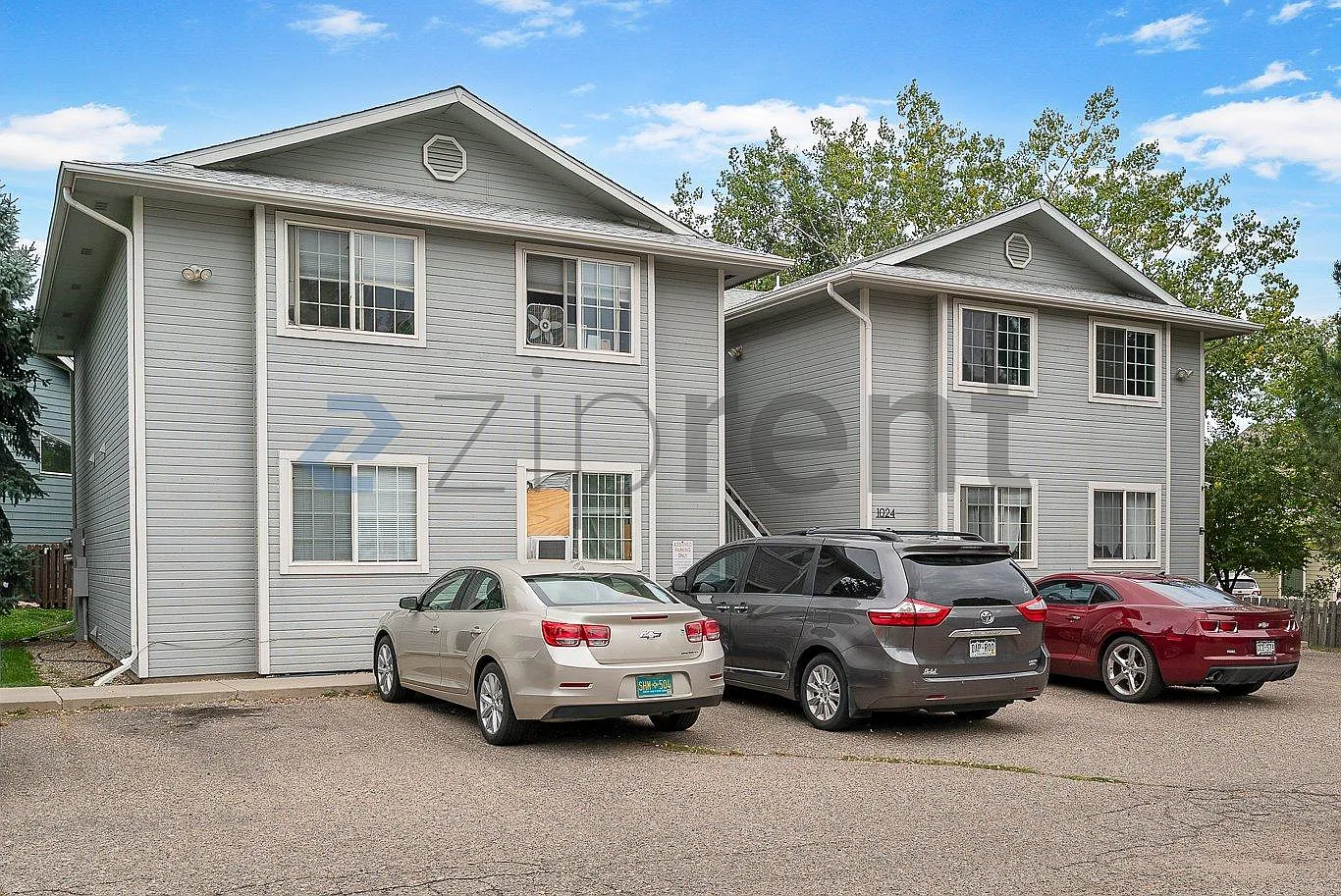 2 bed, 930 sqft, $1,800 — Photo 1