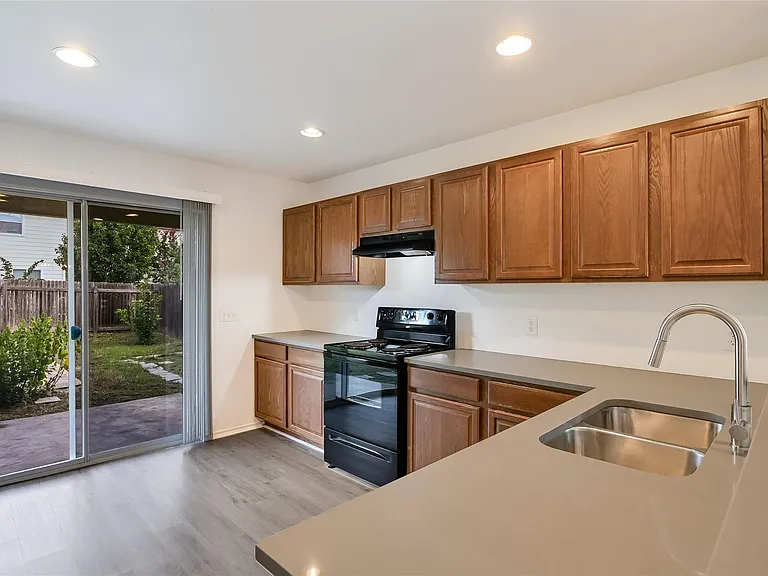 1628 Poppy Seed Ln — Photo 7