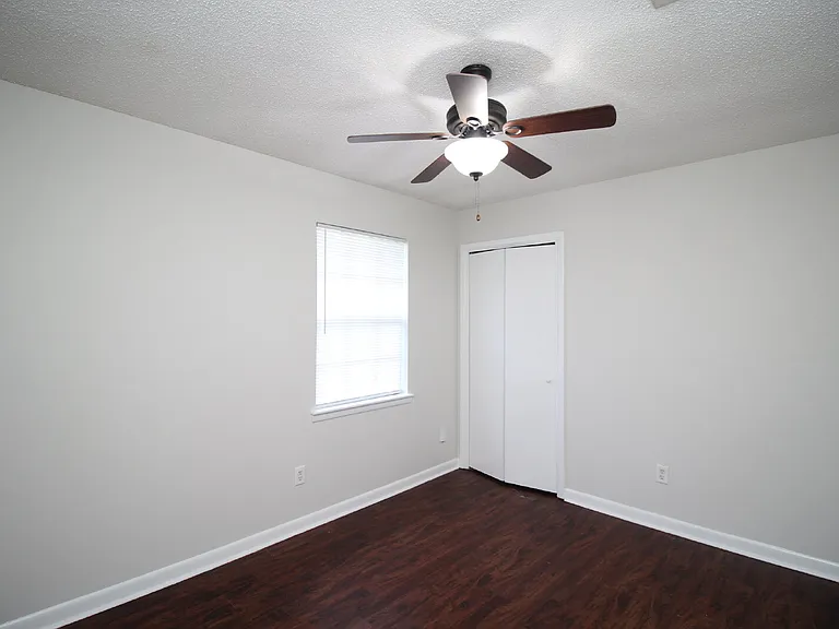 5078 Barbara Ln — Photo 10