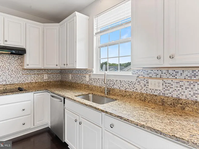 7495 Cavalcade Dr — Photo 16