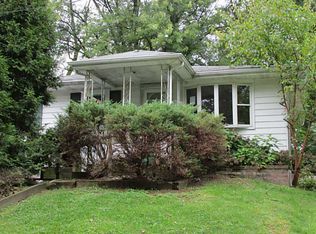 522 Burton Dr, Pittsburgh, PA