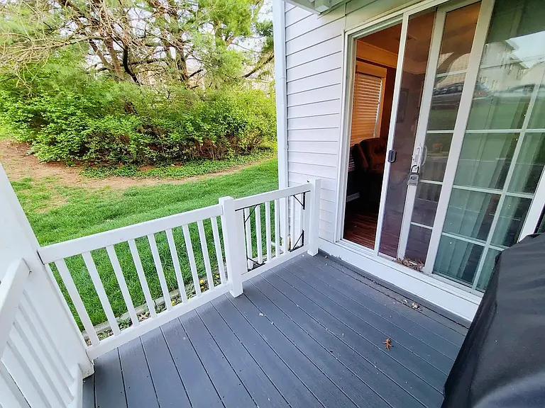 404 Bainbridge Ct #E2 — Photo 44