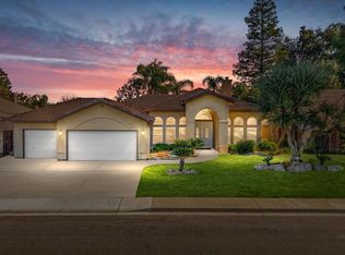 1012 Coyote Springs Dr, Bakersfield, CA 93312