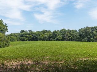 Pellikan Ln, Grafton, IL 62037