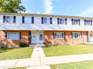 1358 Monomoy St APT E, Aurora, IL 60506