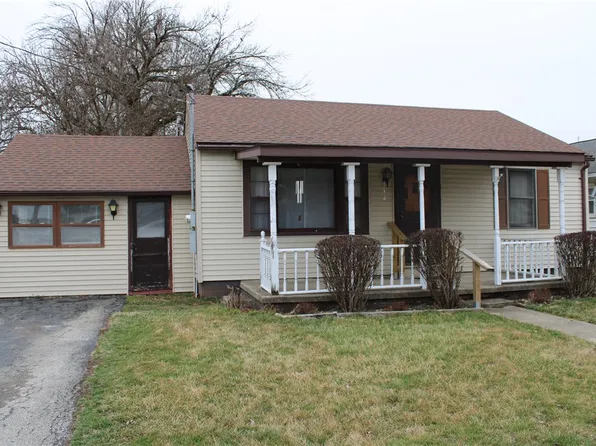 317 S Main St, Findlay, IL 62534