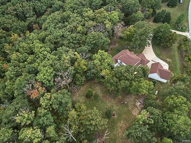 2nd image of 102 Sumac Ridge Dr