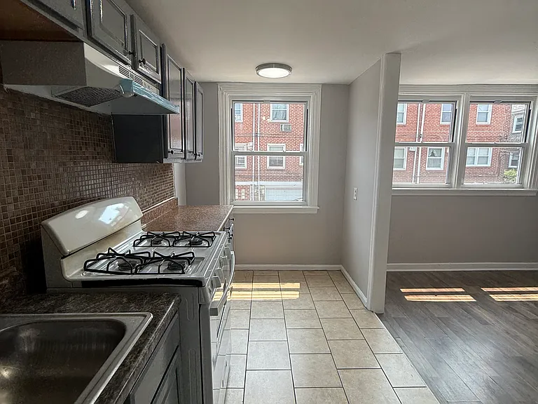 7013 Rutland St — Photo 20