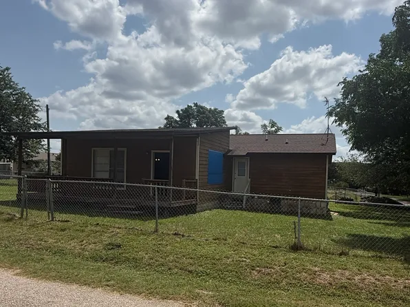 149 LIVE OAK LN, Lakehills, TX 78063