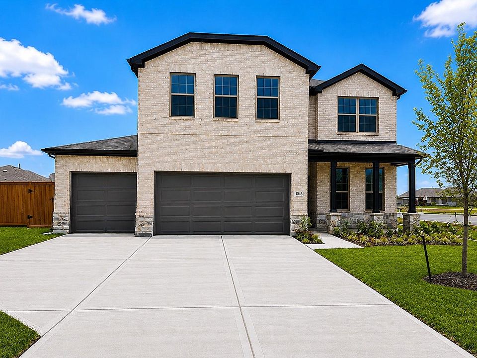1st image of 1045 S Oakhurst Dr