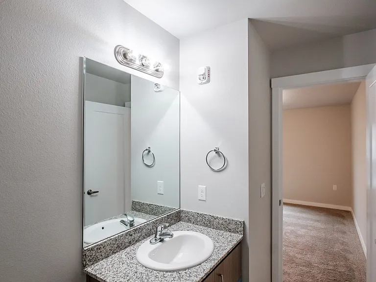 Evergreen Valley Apartments — Photo 47