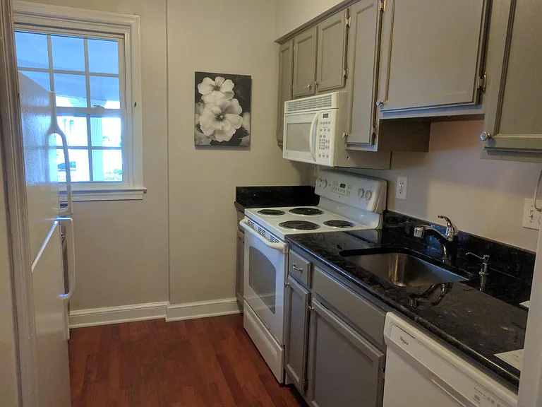 1301 S Walter Reed Dr — Photo 9