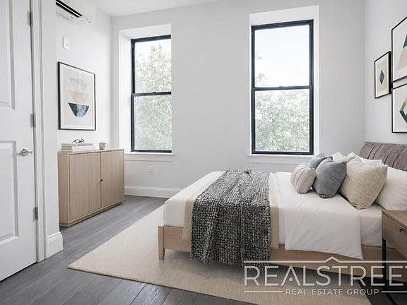 4th image of 181 Chauncey St APT 4R