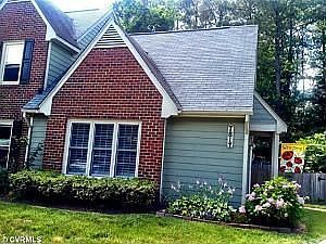 3rd image of 7817 Camolin Ct
