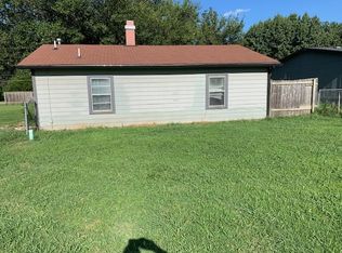 8323 S Terrick Ln, Haysville, KS 67060