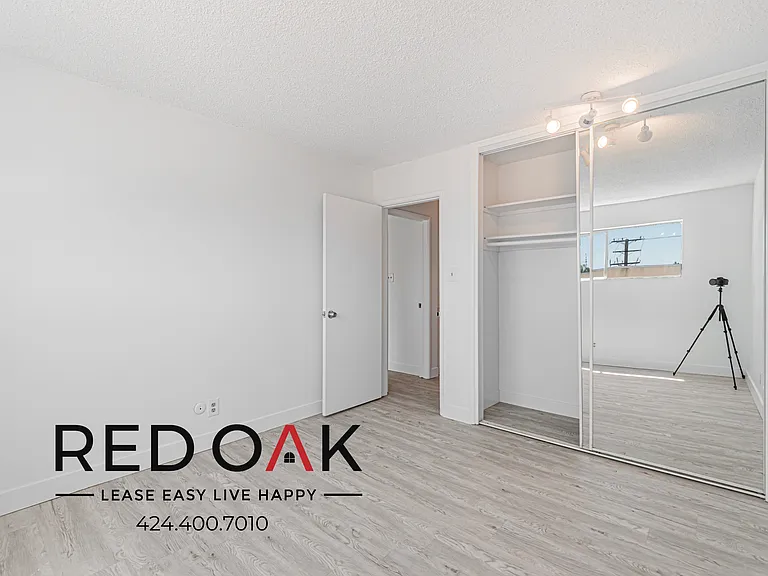 700 Glenway Dr #7 — Photo 14