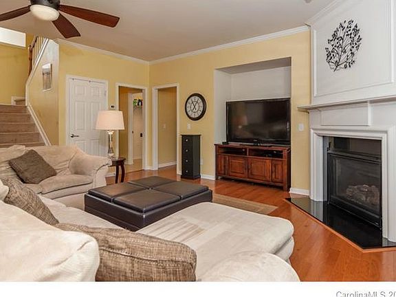 3rd image of 10290 Scotland Ave