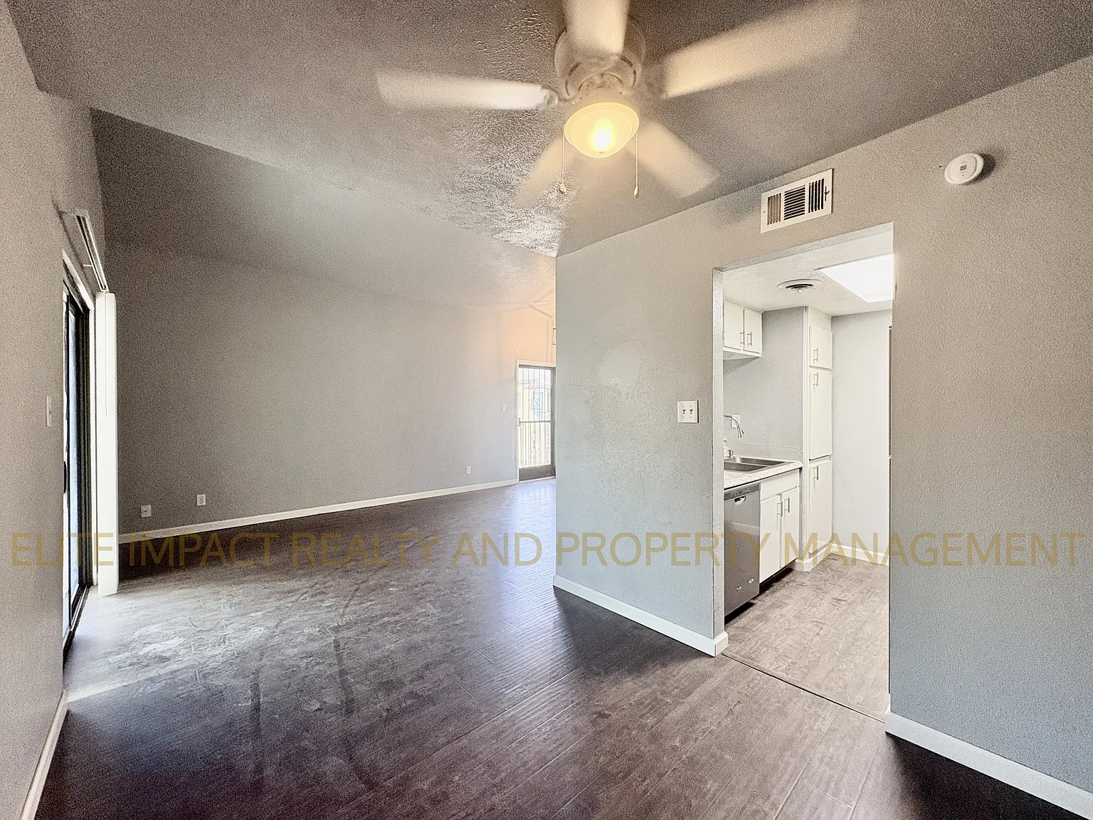 1620 North Wilmot Road F231 - F231 — Photo 3
