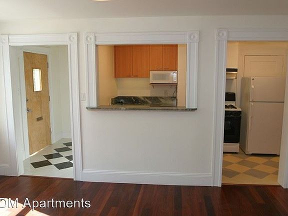 3rd image of 1100 Jackson St APT 12