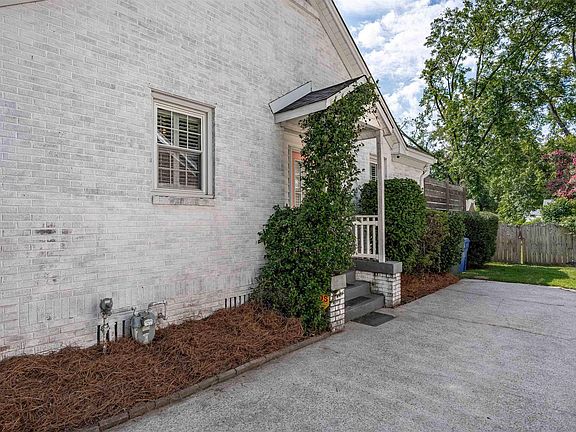 5th image of 2718 Burney Dr