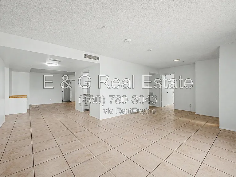 4401 S Rita Ln — Photo 8
