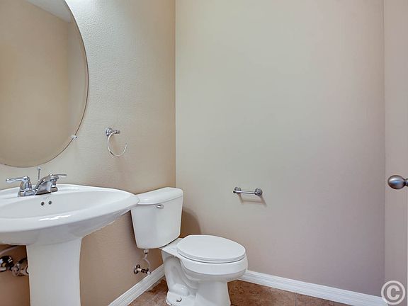 4th image of 16008 Persimmon Grove Dr