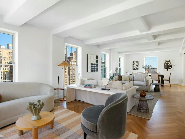 18 Gramercy Park South image 1 of 35