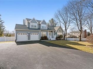 107 Wayacross Rd, Mahopac, NY 10541