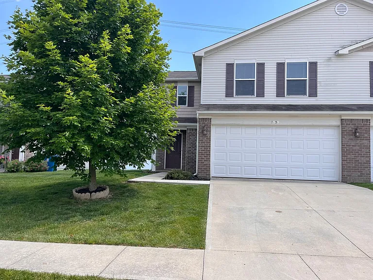 7939 Wildwood Farms Ln — Photo 1