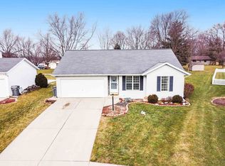 1535 Golf View Dr, Nappanee, IN 46550