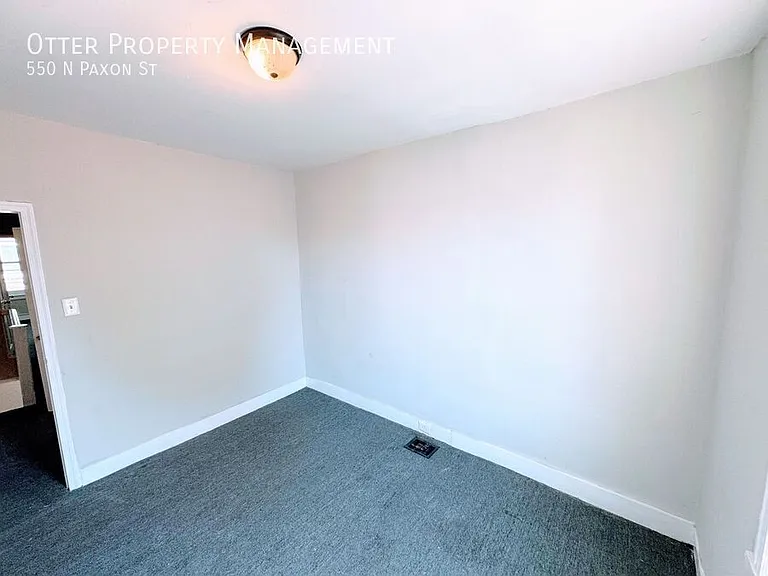 550 N Paxon St — Photo 23