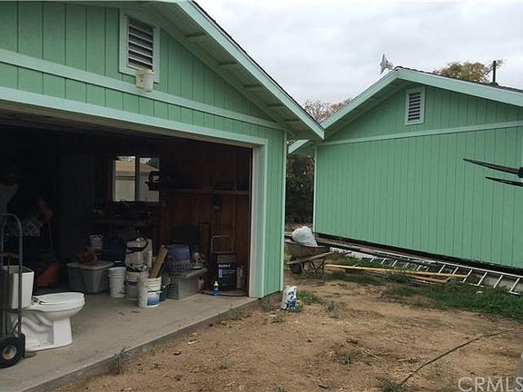 3rd image of 34403 Hickory Ln
