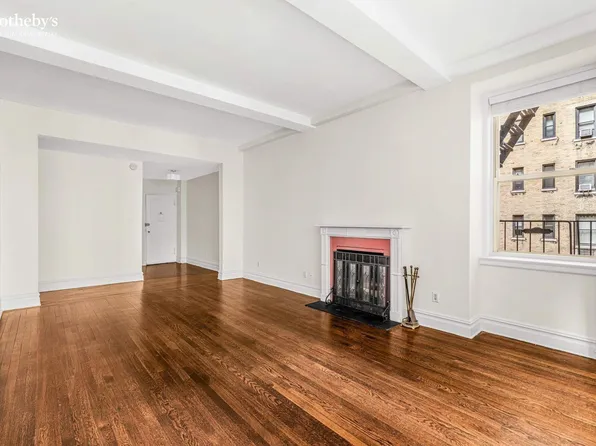71 Park Avenue 5C image 2 of 7