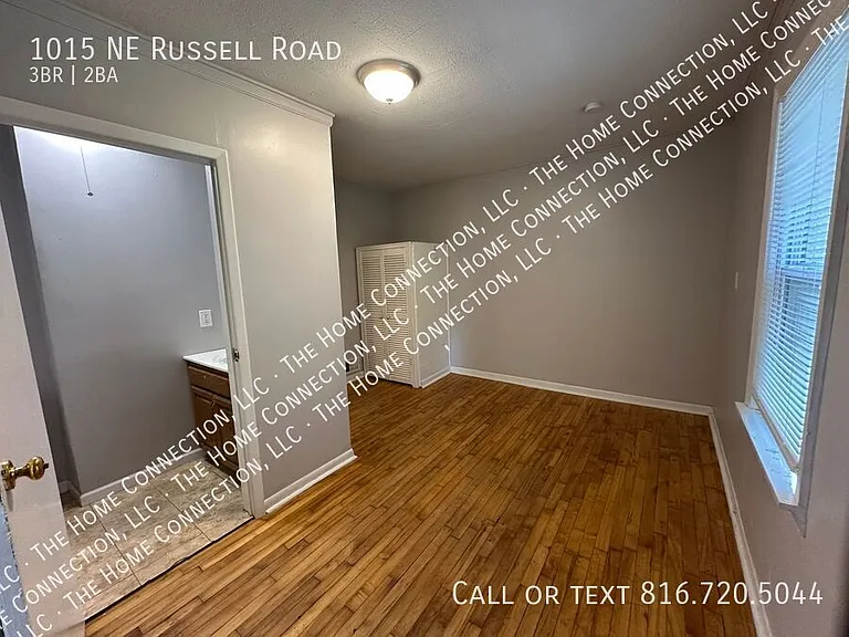 1015 NE Russell Rd — Photo 15