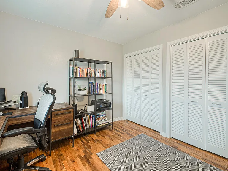 8925 Stanwood Dr — Photo 30