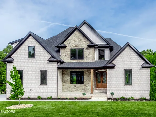 10114 Fox Cove Rd, Knoxville, TN 37922