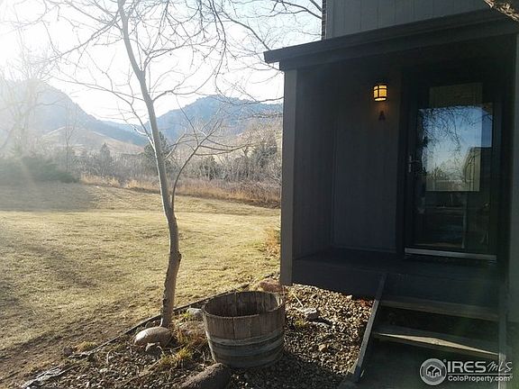 Mountain Views from Inside and Out!