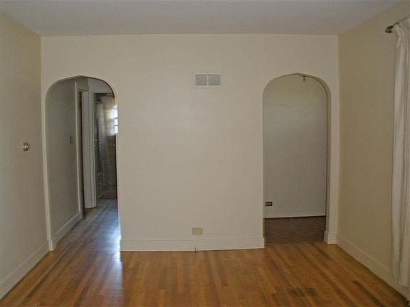 5th image of 2280 E Napier Ave