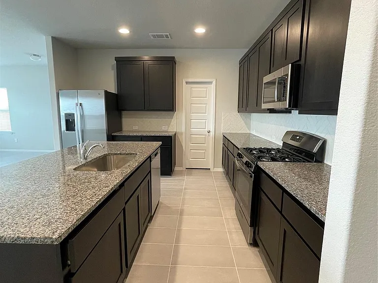 2801 Winding Creek Rd — Photo 8